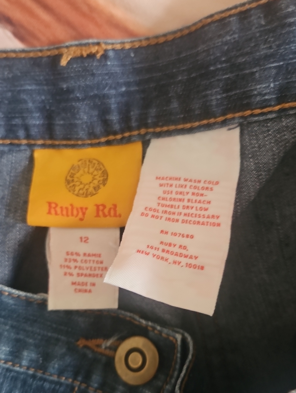 Ruby Road Indigo Jean Capris Size 12. They Have 4 Pockets Stretchy Waist - Picture 7 of 9